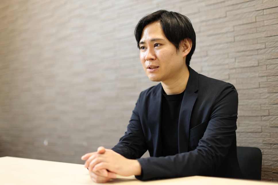 isual Bank株式会社 執行役員 望月 逸平氏