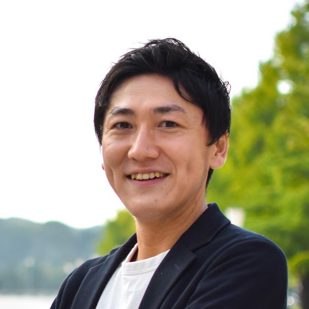 顔写真：小西 哲平